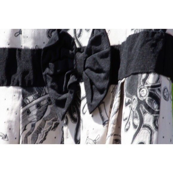 Sourpuss Cream Kraken’s Revenge Lizzie Dress Retired Rockabilly Pinup Style | XS - Picture 14 of 16